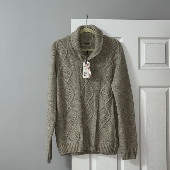 Nwt men’s sweater - Picture 1 of 6